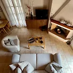 Homey Stoupa, Mani Apartamento *