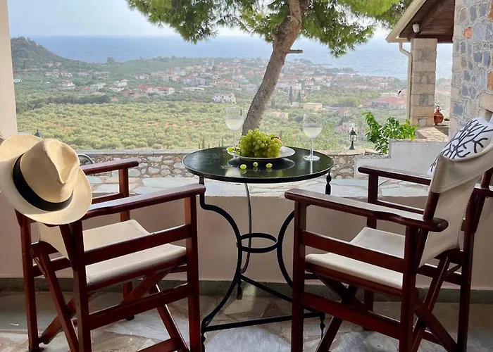 Homey Stoupa, Mani Appartement