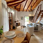 Homey Stoupa, Mani