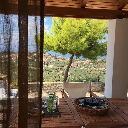 Homey Stoupa, Sea View In Mani, 3 Bedrooms דירה *